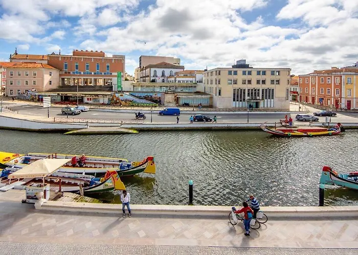 Casa Marques شقة أفيرو